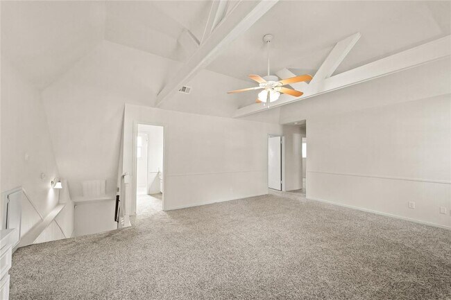 Building Photo - 14110 Saddlebend Dr