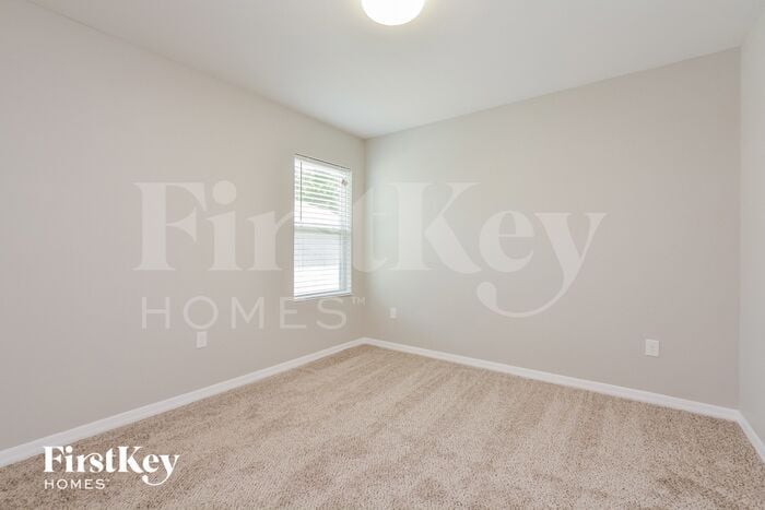 Building Photo - 111 Park Hurst Ln