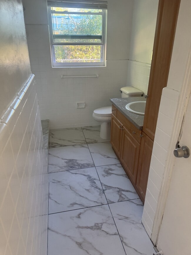 Building Photo - 6410 N 20th St