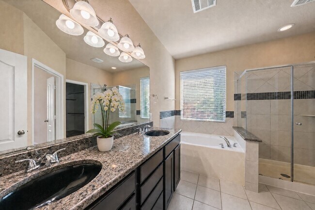 Building Photo - 14811 Ashley Creek Ct