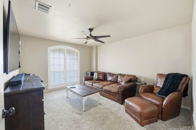 Building Photo - 711 Midway Crest