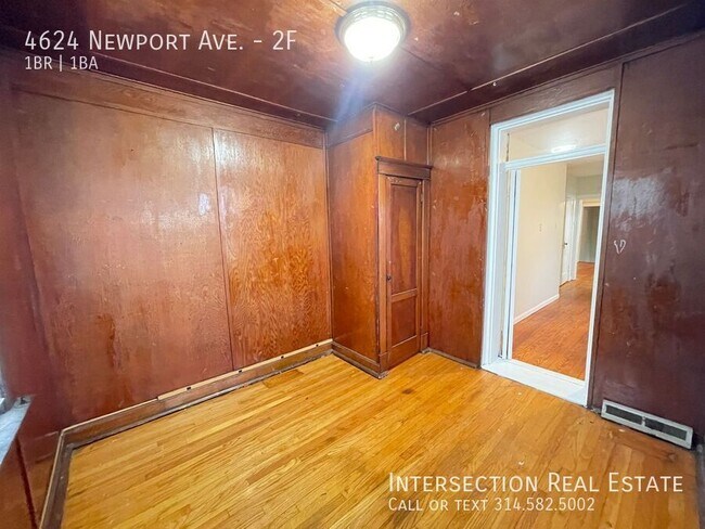 Building Photo - 4624 Newport Ave