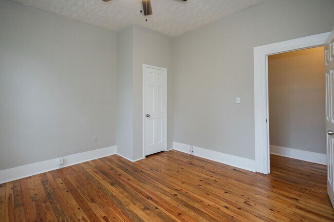 Building Photo - 315 W Chappell St