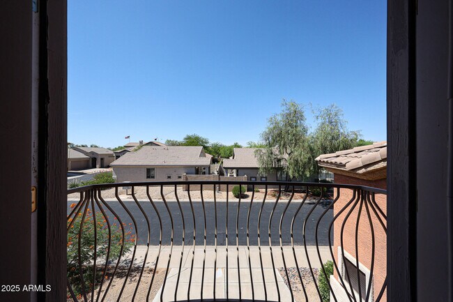Building Photo - 4112 E Barwick Dr