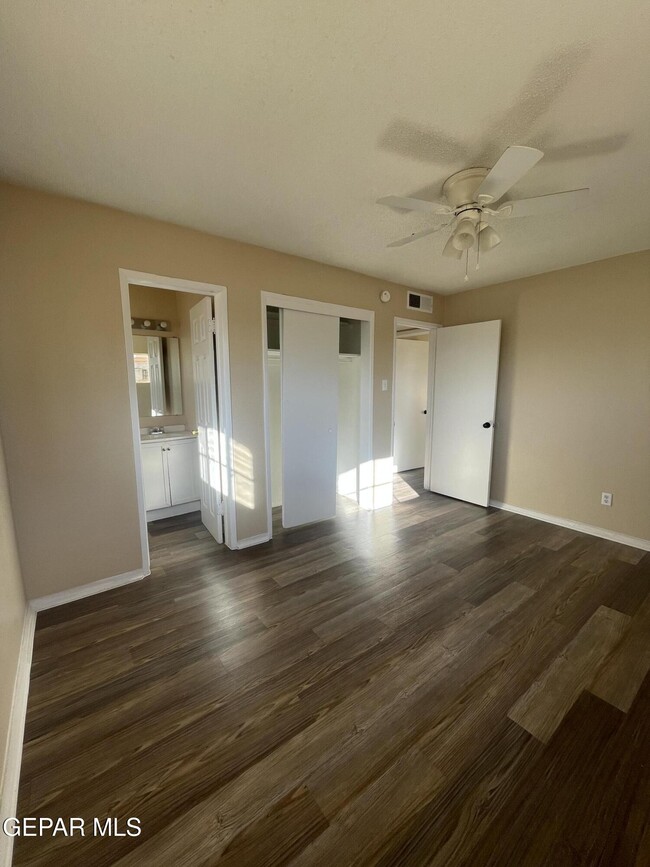 Building Photo - 5016 Wilmoth Ct