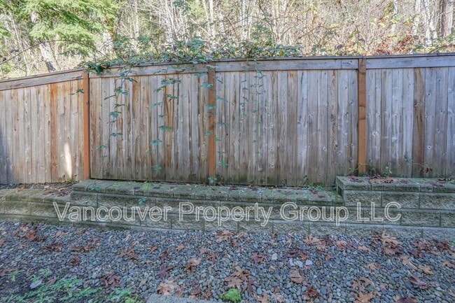 Building Photo - 9448 N Chestnut St