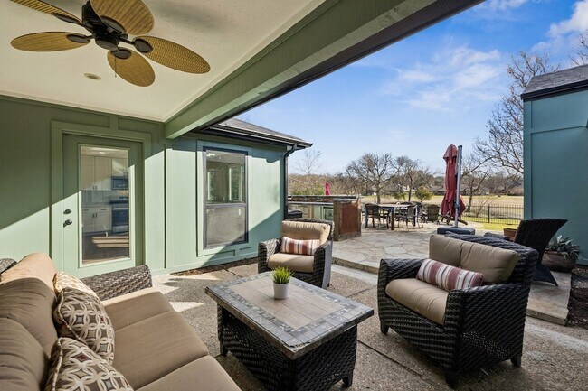 Building Photo - 1317 Meandering Way