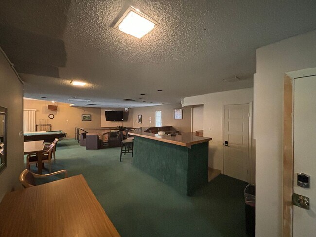 Building Photo - Jasmine Condos Updated 1 bd/1ba