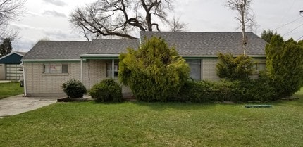 Building Photo - 3762 S 400 E