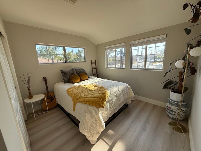 Building Photo - 7700 Alcove Ave