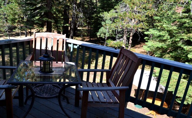 Building Photo - Sweet 2BD Cabin! Avail for a 3-6 month Winter lease! Available 12/01/26- 3/31/27
