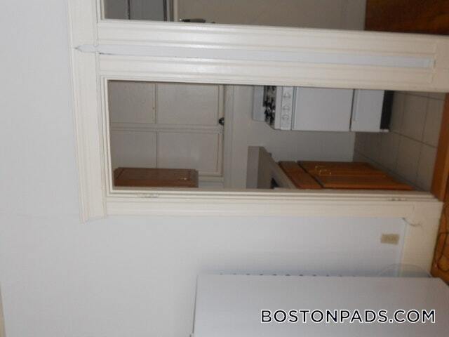 Building Photo - 46 Westland Ave