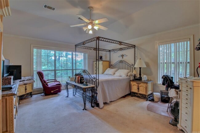 Building Photo - 210 Deauville Dr