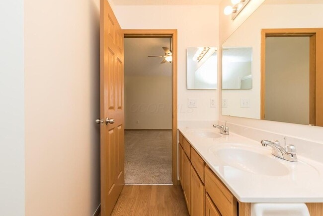 Building Photo - 5975 Pennington Creek Dr