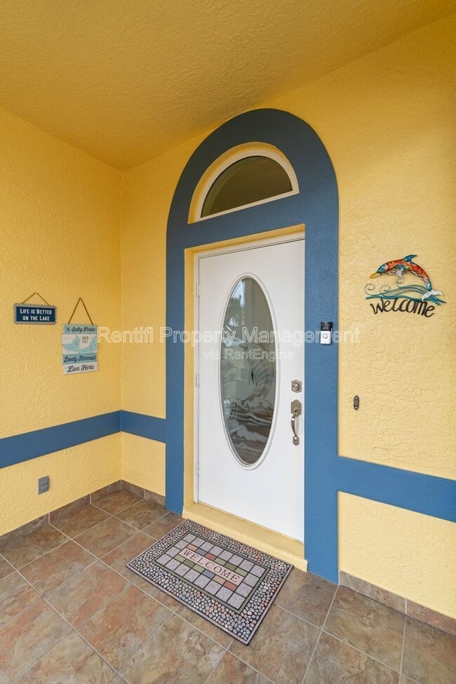 Building Photo - 304 NW 12th Ln