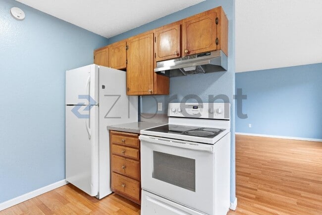 Building Photo - 11036 NE Wygant St