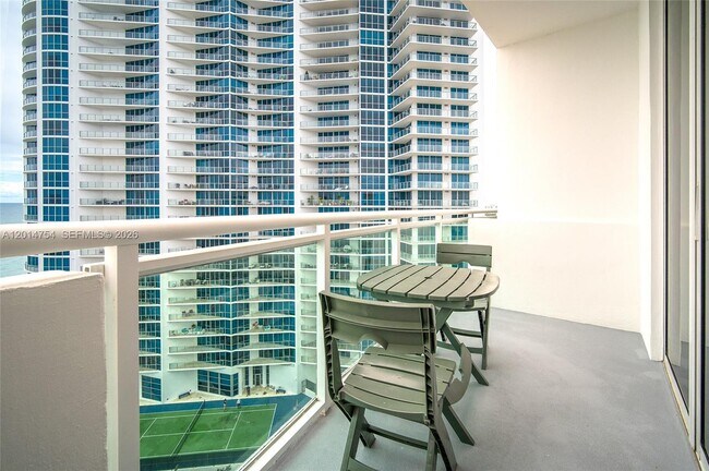 Building Photo - 3001 S Ocean Dr