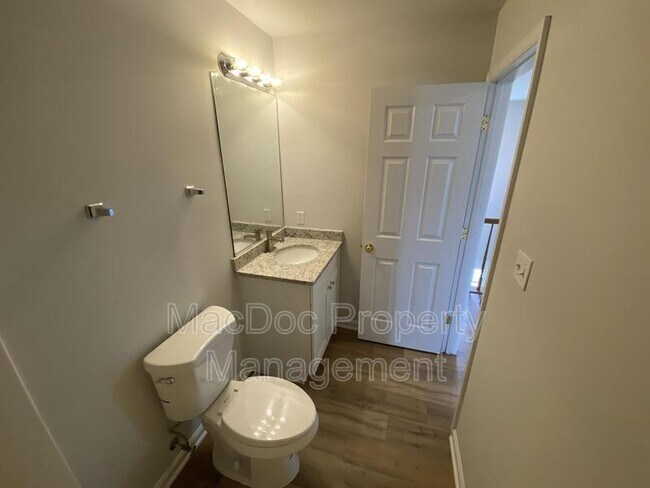Building Photo - 7218 John Taylor Mews