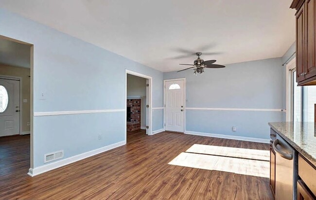 Building Photo - Single Family Home in Established Green Valley community available March 1st!