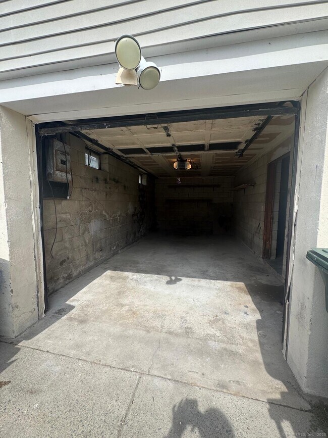 Building Photo - 84 McKinley Ave