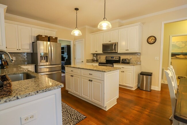 Building Photo - 919 Napiers Post Dr