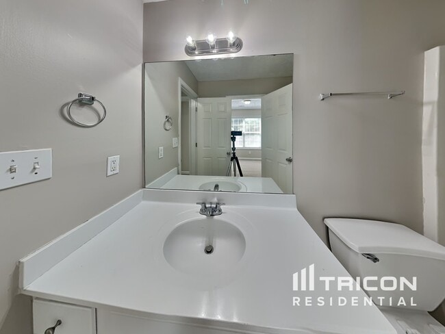 Building Photo - 3927 Brandon Lee Way