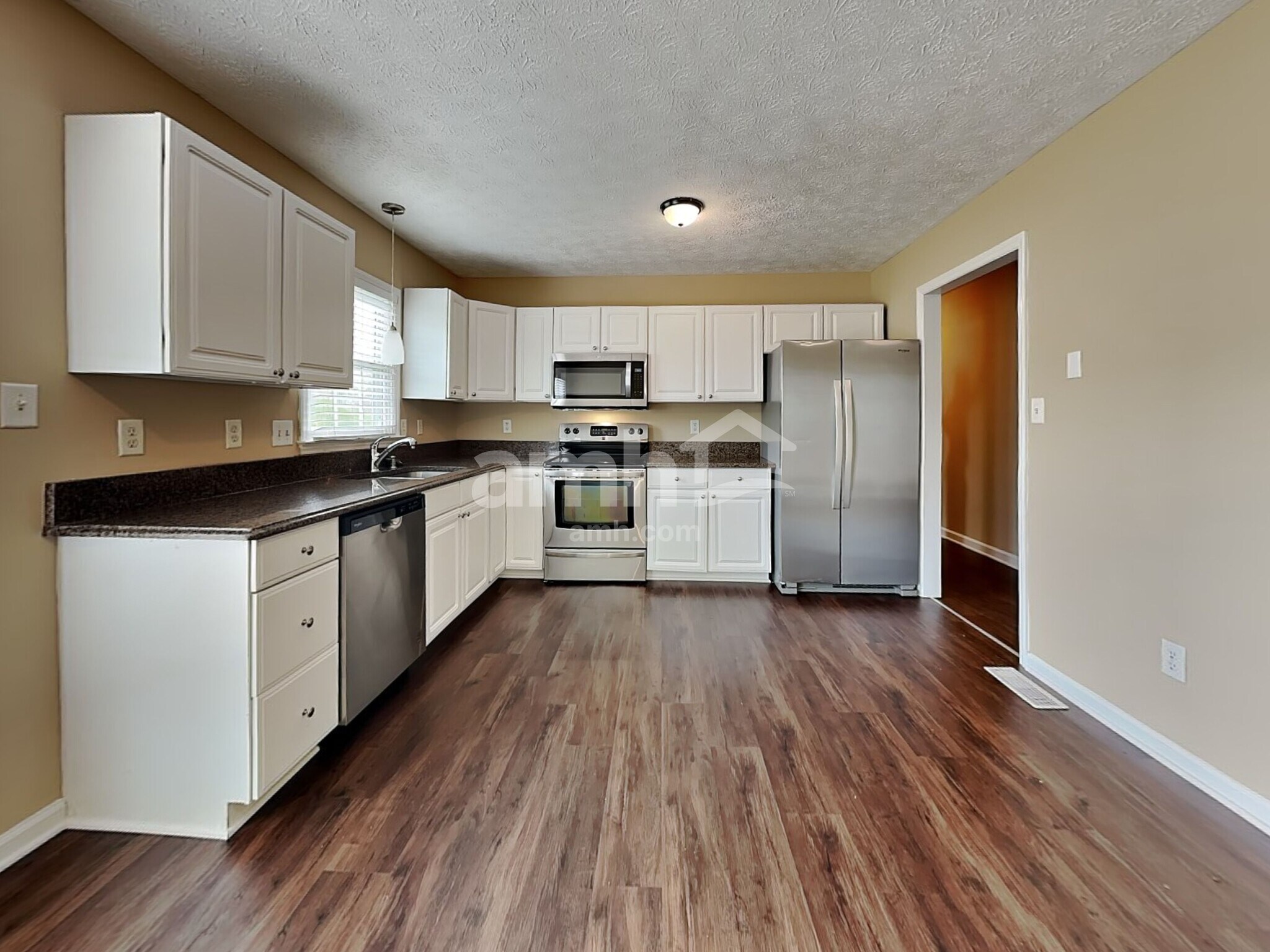 Building Photo - 541 Clyde Dr