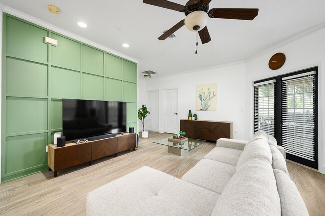 Building Photo - Optimal Location in Northwest Gainesville: South Point Neighborhood Living