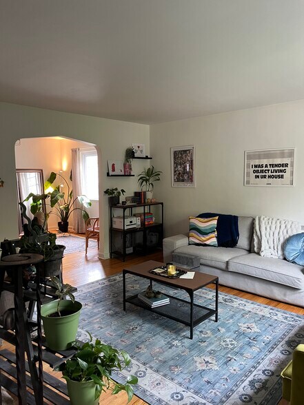 Primary Photo - 2833 Fernwald Rd
