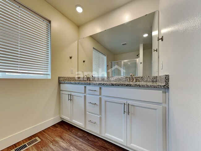 Building Photo - 1427 92nd Way SE