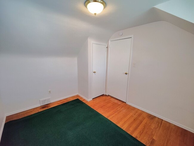 Building Photo - *Recently Updated 3BD/2.5BA Available for ...