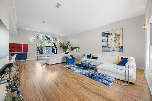 Building Photo - 5600 Blueridge Ct