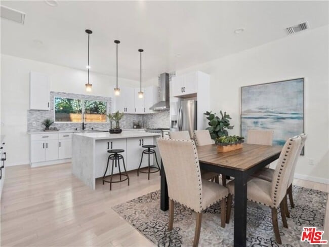 Building Photo - 17601 Rhoda St