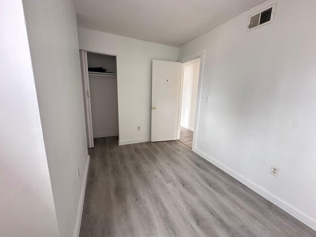 Building Photo - 132 Charles St