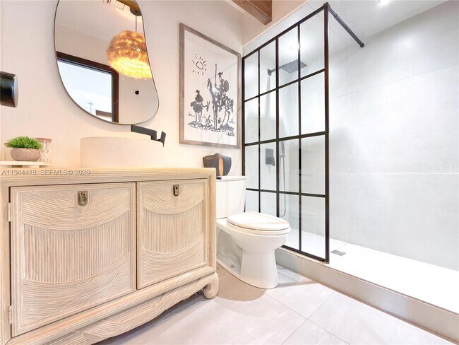 Building Photo - 760 Windtree Way