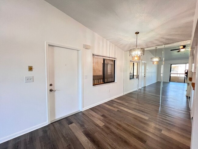 Building Photo - Great Apartment for rent!