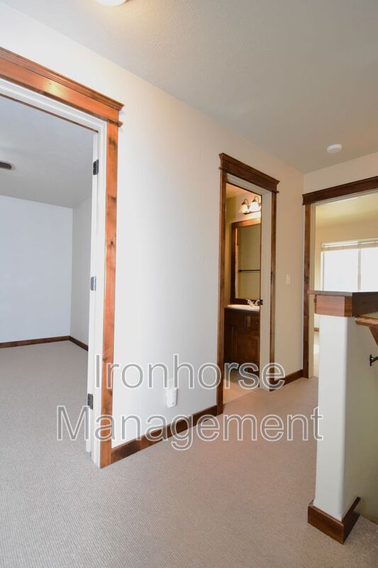 Building Photo - 103 Covey Ct