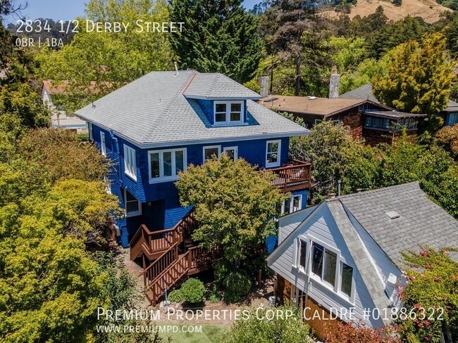 Building Photo - 2834 1/2 Derby Street-