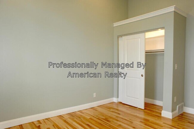 Building Photo - 303 Indiana Ave NW