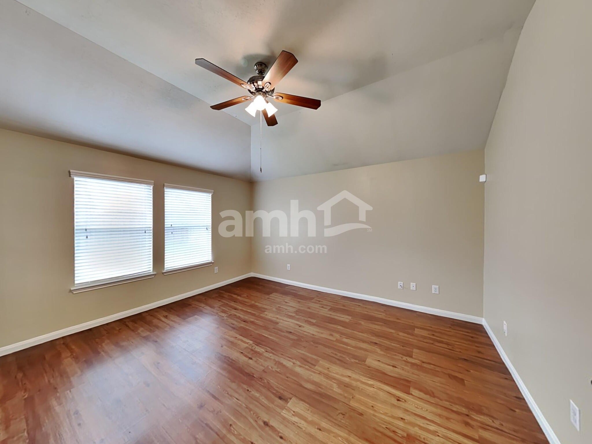 Building Photo - 3930 Hawthorne Glen Ct