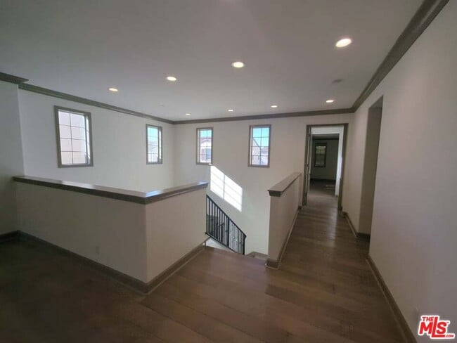 Building Photo - 16243 Cameo Ct