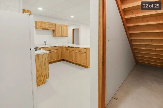 Building Photo - Newly Remodel 3 bed house - Rent $3k per m...