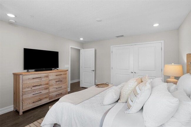 Building Photo - 5351 Bridge St