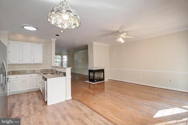 Building Photo - 8864 Briarcliff Ln