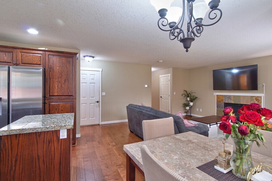 Building Photo - 17536 SW Parkway Ct