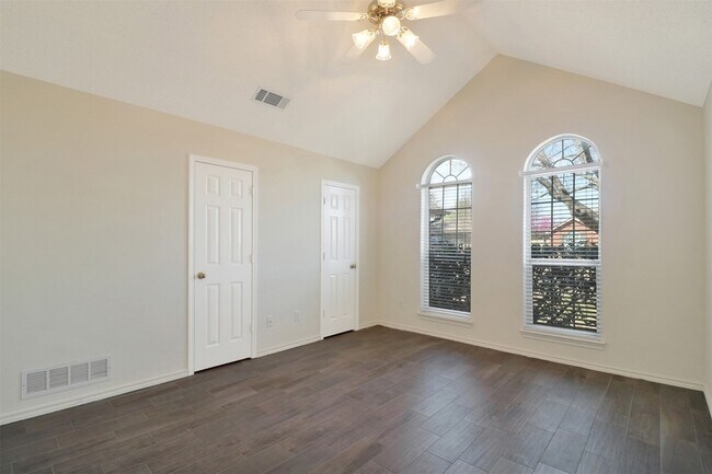 Building Photo - 416 Mara Ln