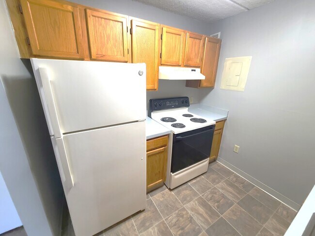 Building Photo - 1 S Point Dr