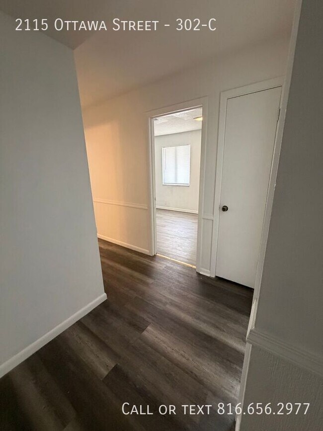 Building Photo - 2115 Ottawa St