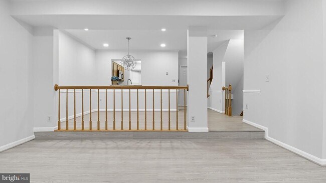Building Photo - 15526 Owens Glen Terrace