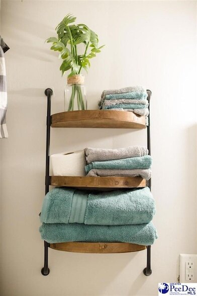 Building Photo - 150 Central Dr